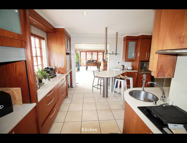 8 BEDROOM FREEHOLD FOR SALE IN RAND COLLIERIES